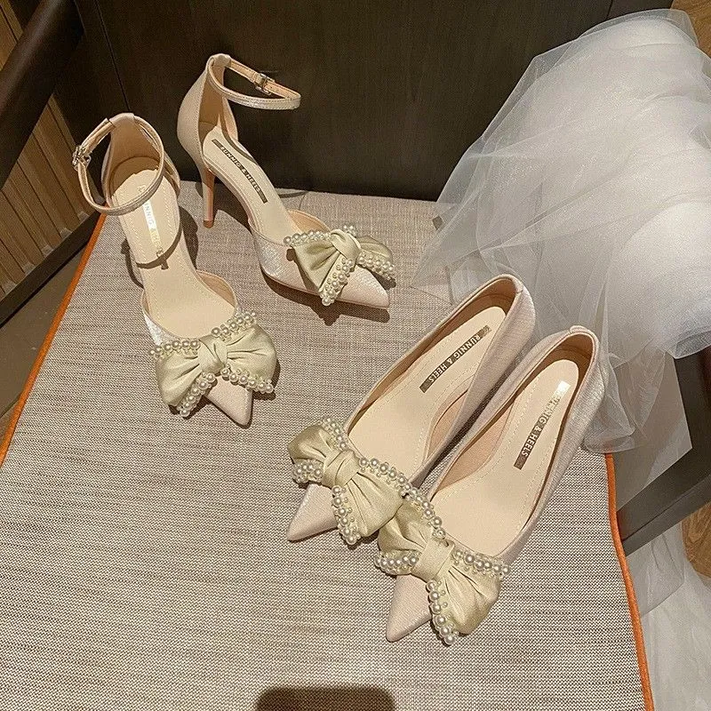 Bow Design WhiteTrendy Elegant  Pumps Heel