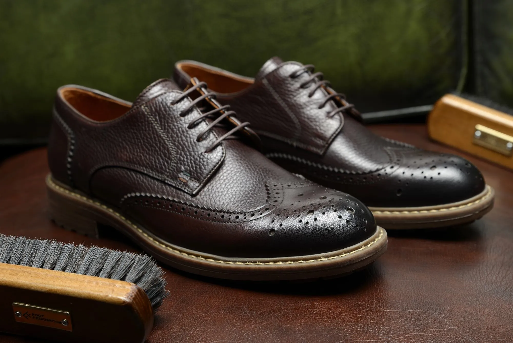 FOOT FEDERATION DERBY WINGTIP MENS SHOE BROWN