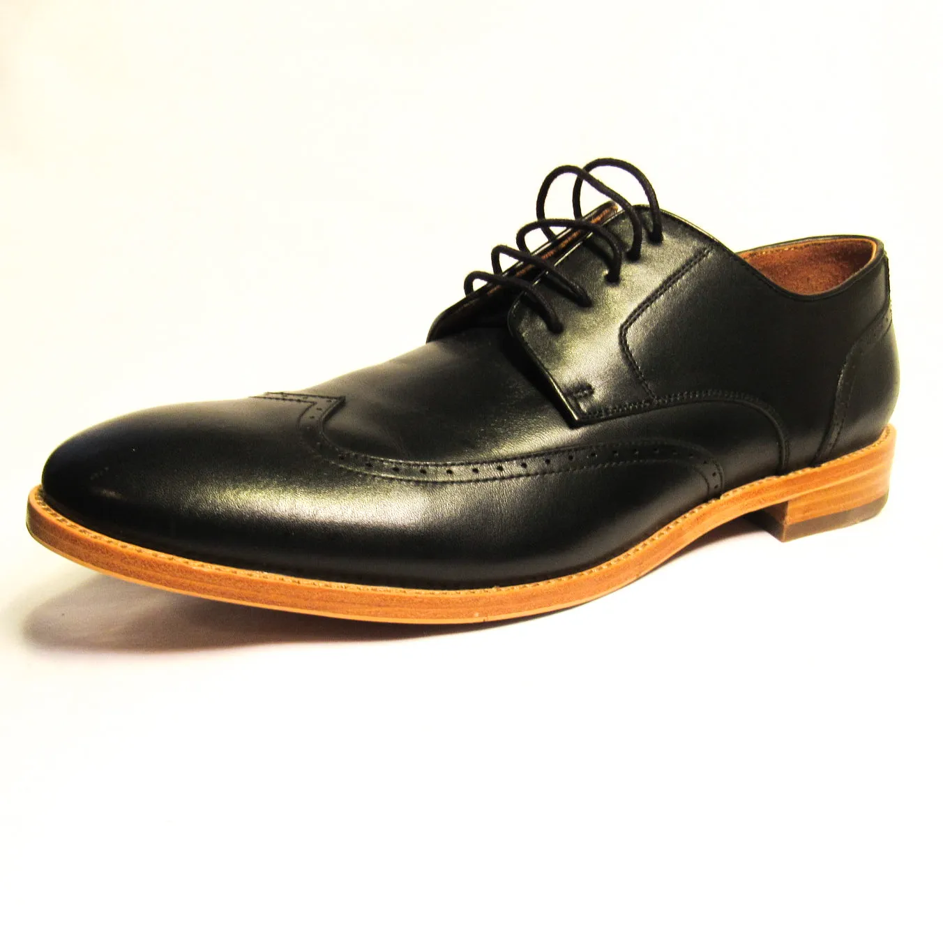 Warfield & Grand Leather Wingtip Derby Shoes